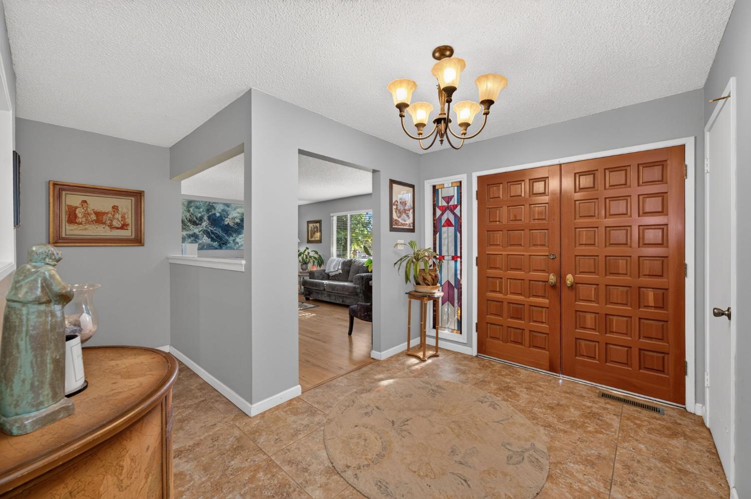 6070 N Colonial Ave, Fresno, CA 93704