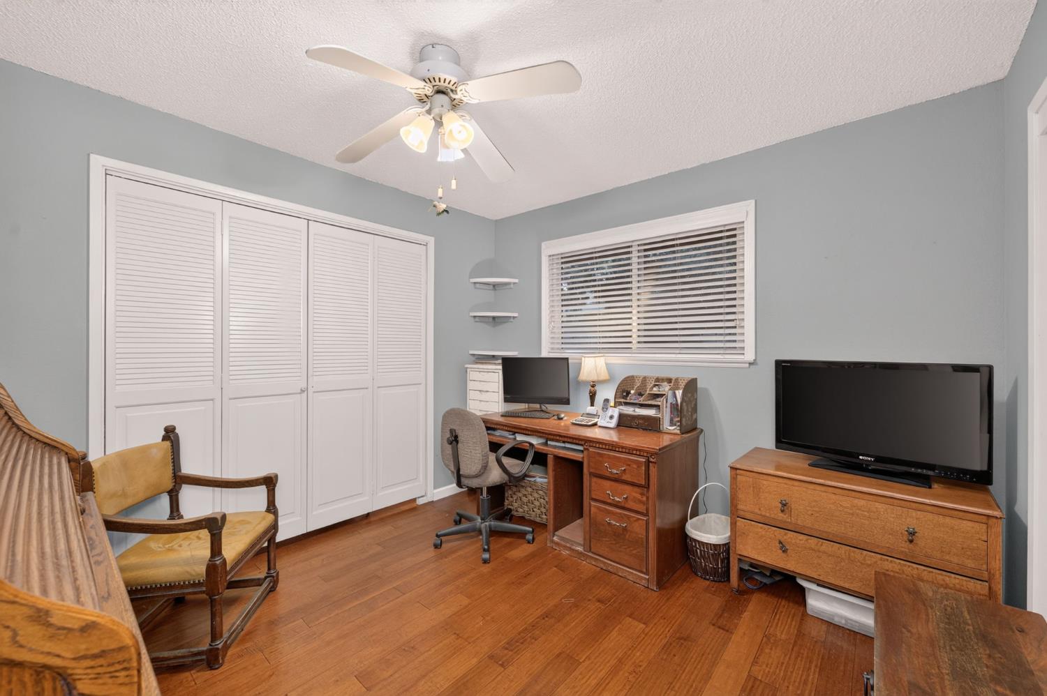 6070 N Colonial Ave, Fresno, CA 93704