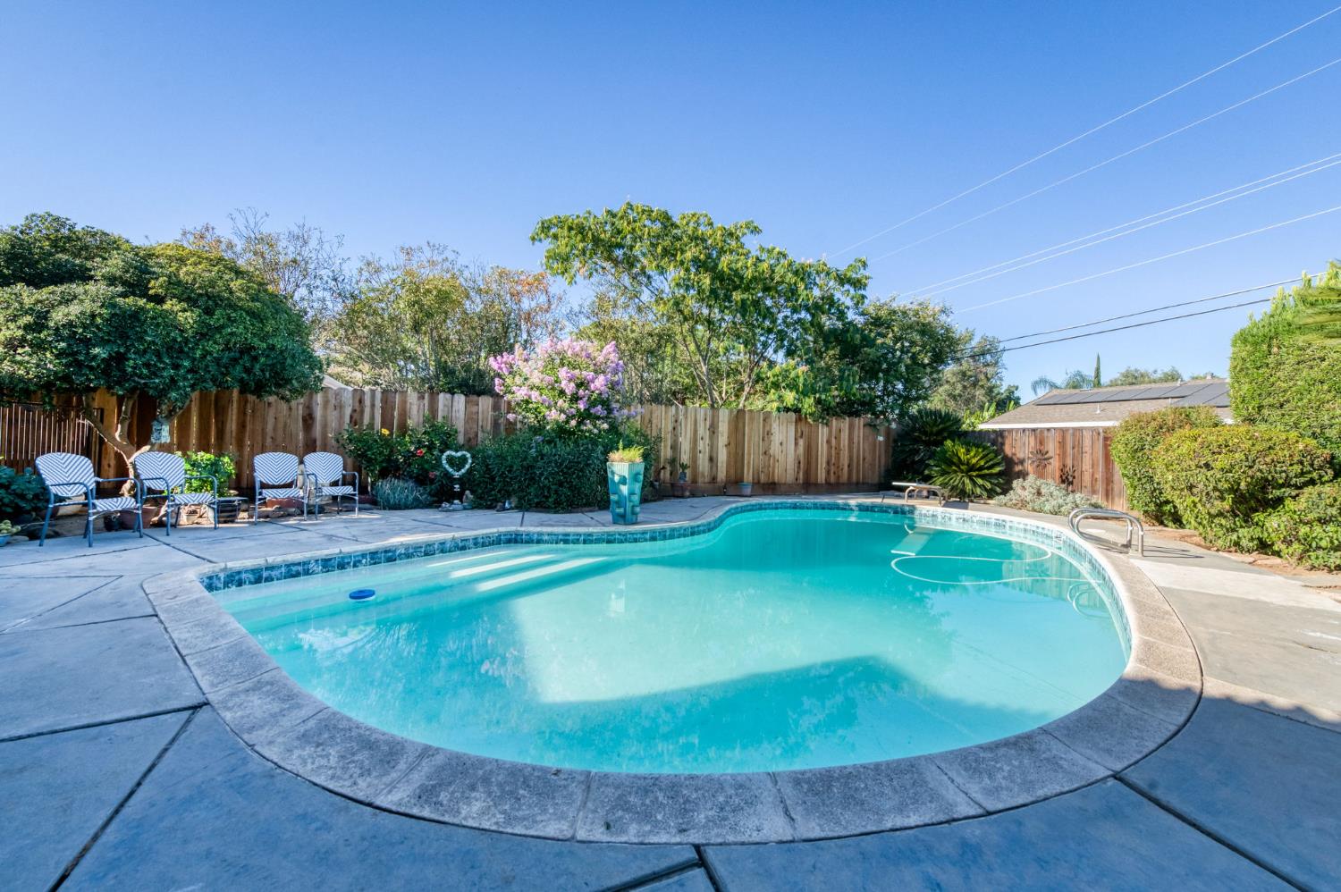 6070 N Colonial Ave, Fresno, CA 93704