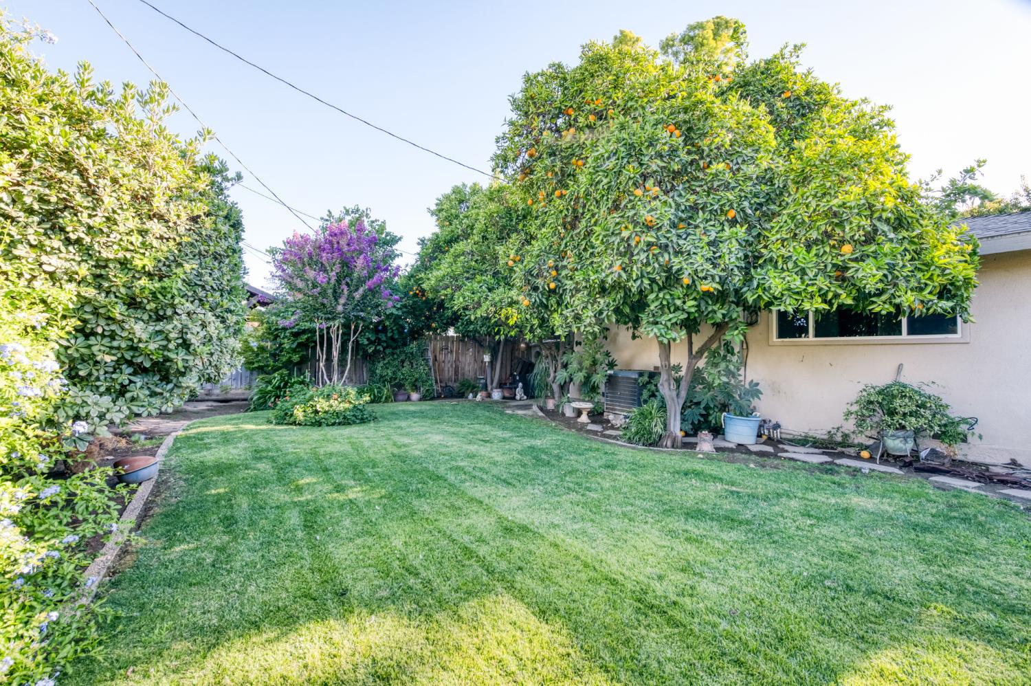 6070 N Colonial Ave, Fresno, CA 93704