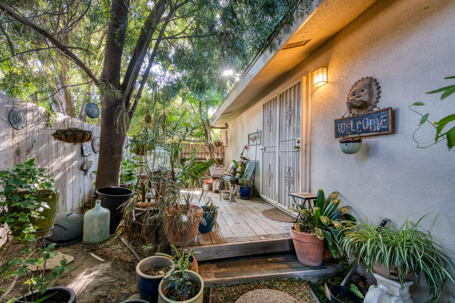 6070 N Colonial Ave, Fresno, CA 93704
