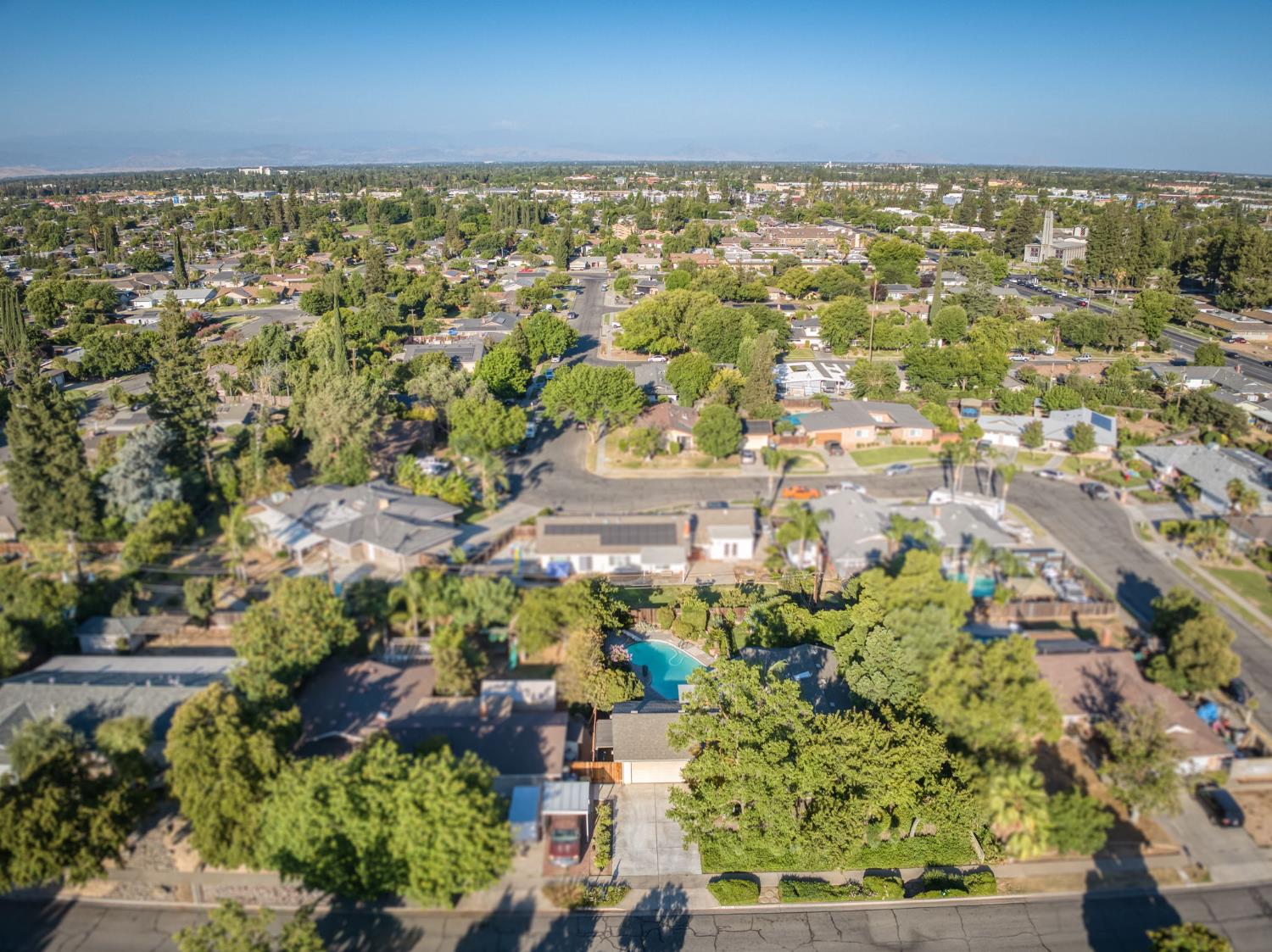 6070 N Colonial Ave, Fresno, CA 93704