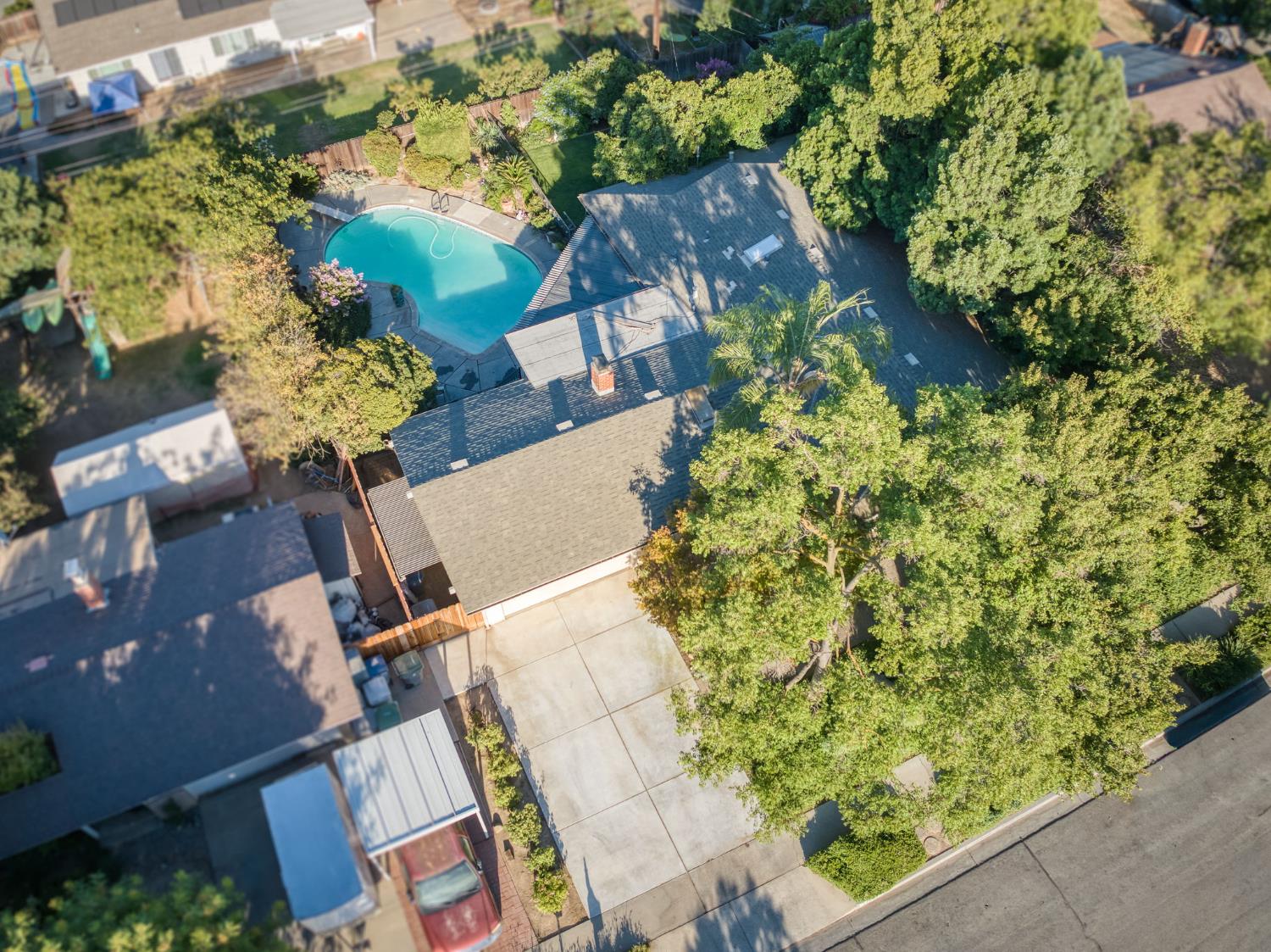 6070 N Colonial Ave, Fresno, CA 93704
