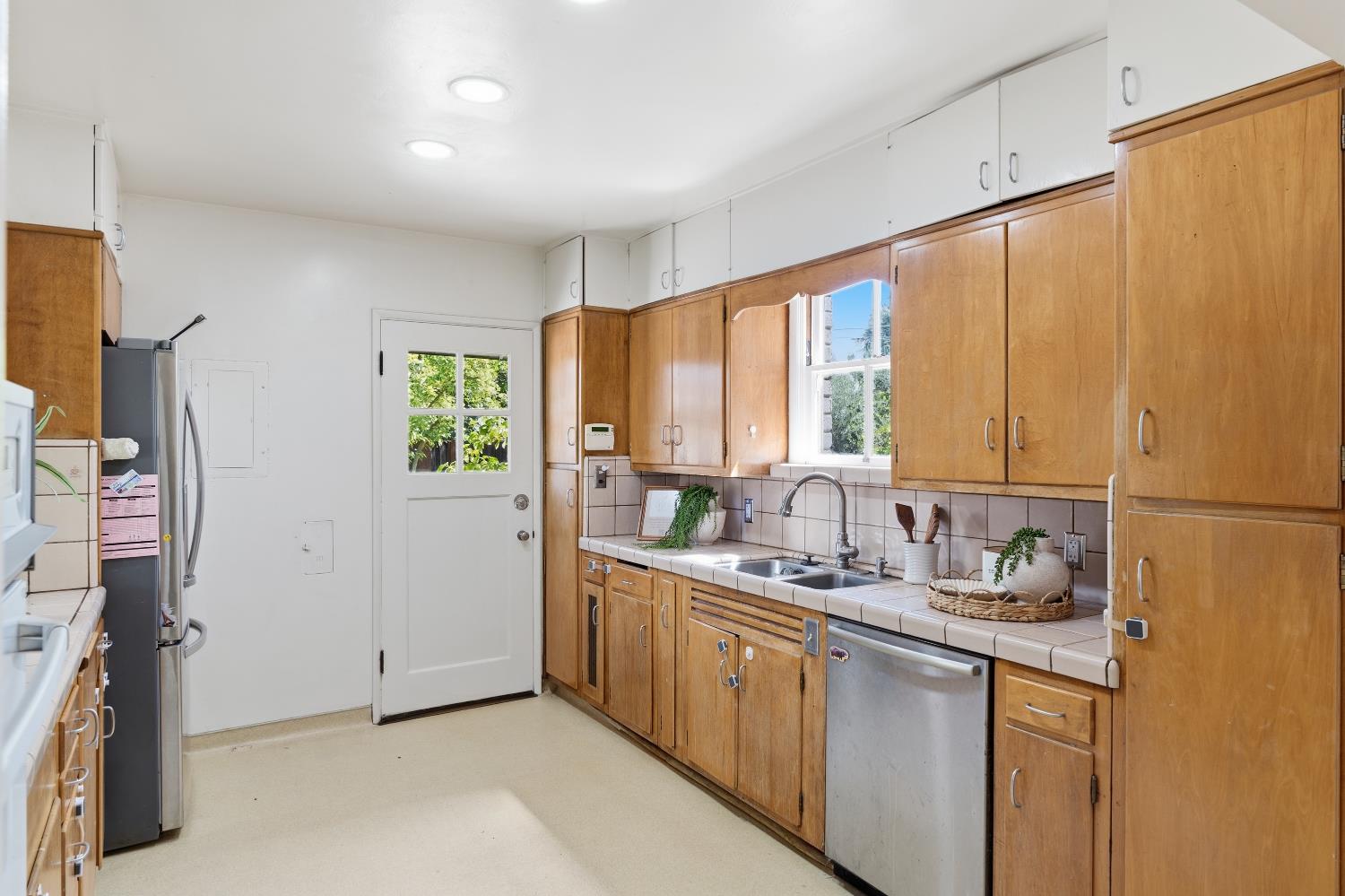 445 E Princeton Ave, Fresno, CA 93704