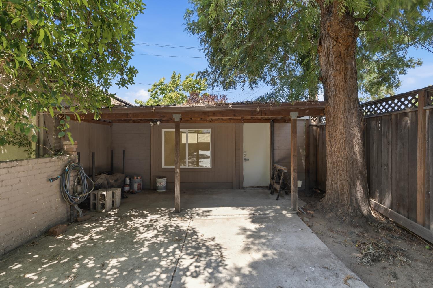 445 E Princeton Ave, Fresno, CA 93704
