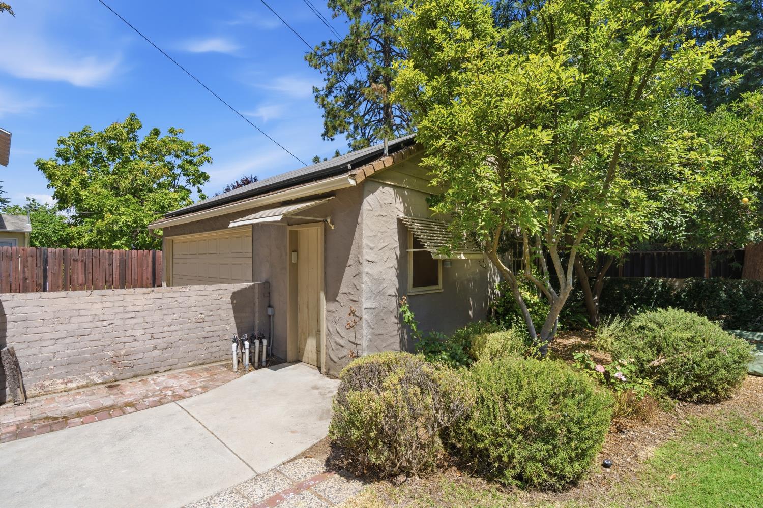 445 E Princeton Ave, Fresno, CA 93704
