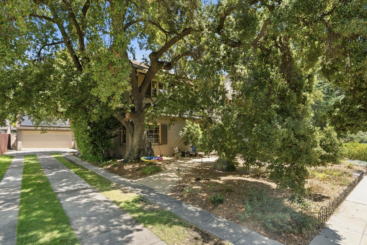 445 E Princeton Ave, Fresno, CA 93704