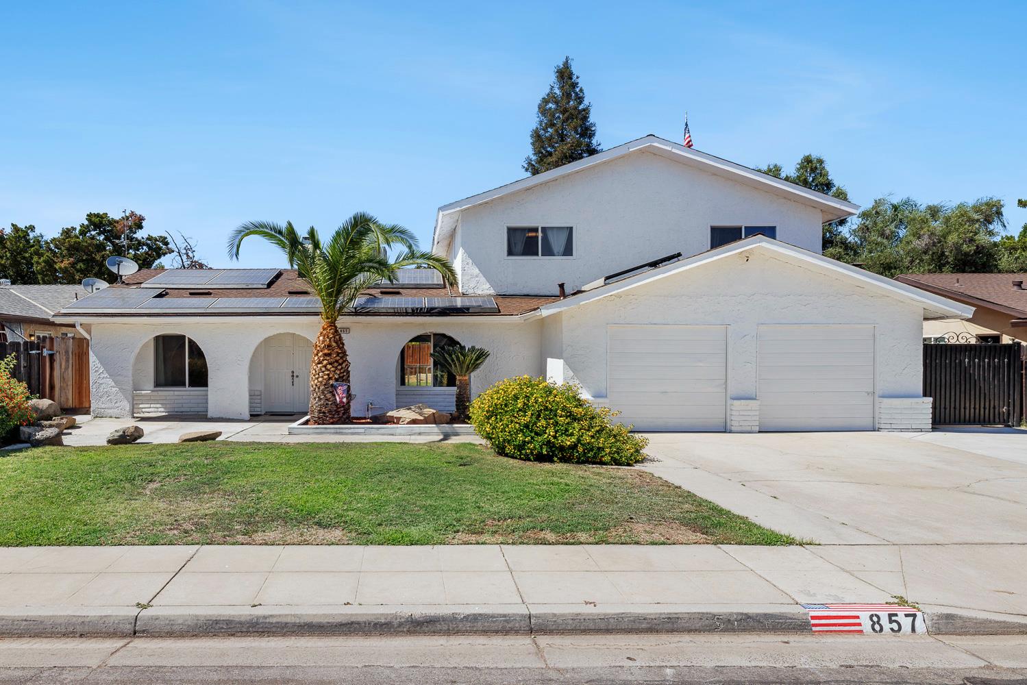 857 Los Altos Ave, Clovis, CA 93612