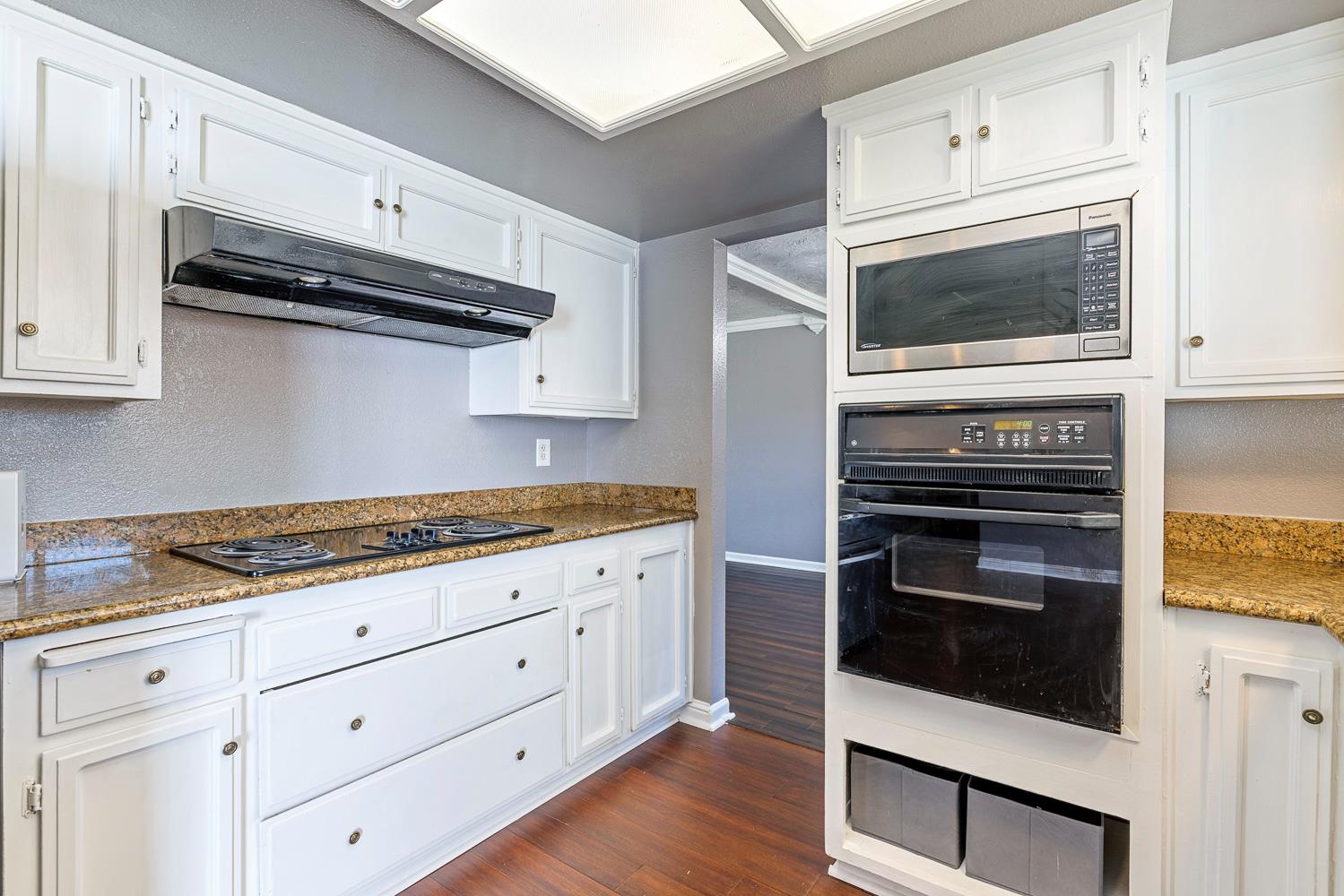 857 Los Altos Ave, Clovis, CA 93612