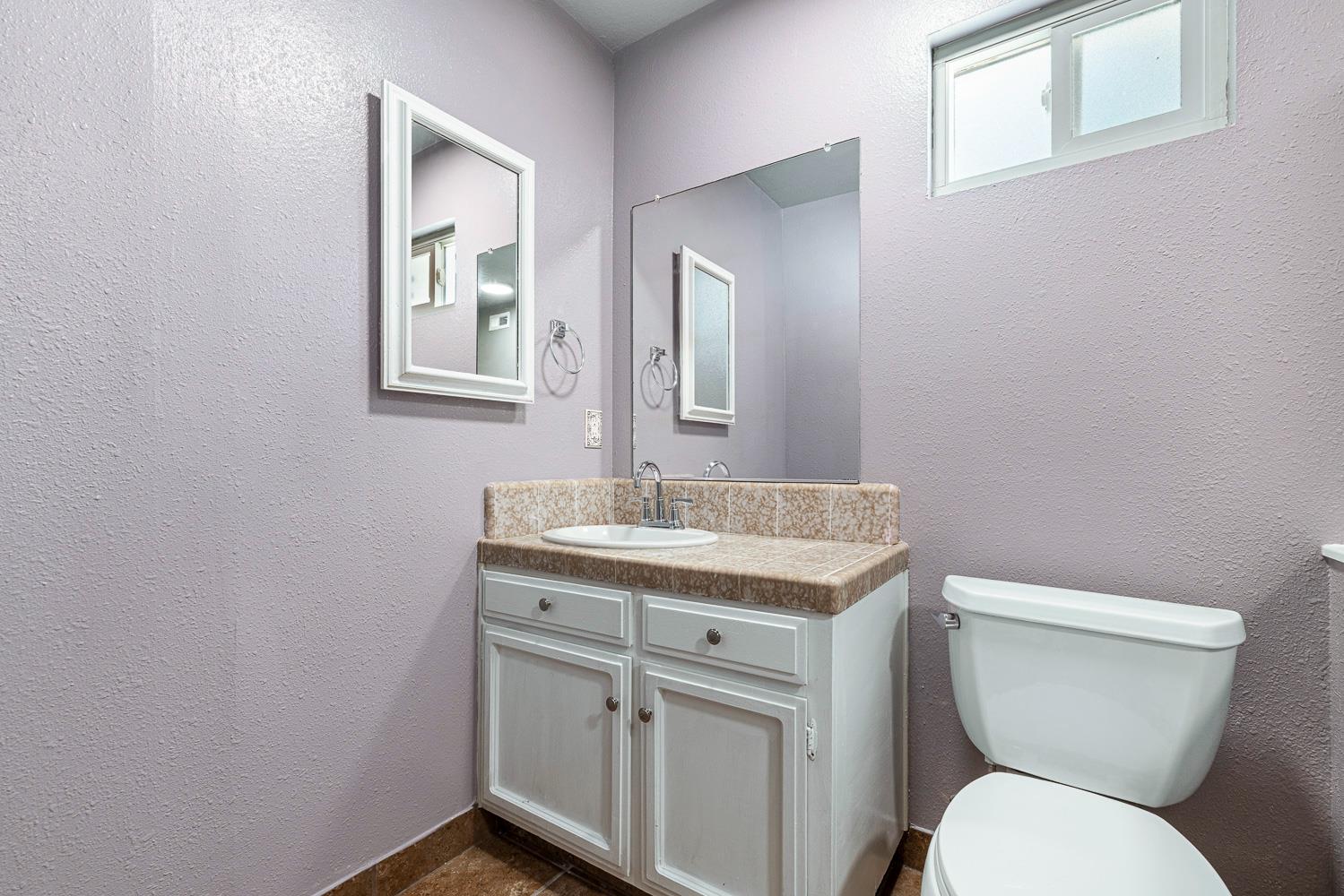 857 Los Altos Ave, Clovis, CA 93612
