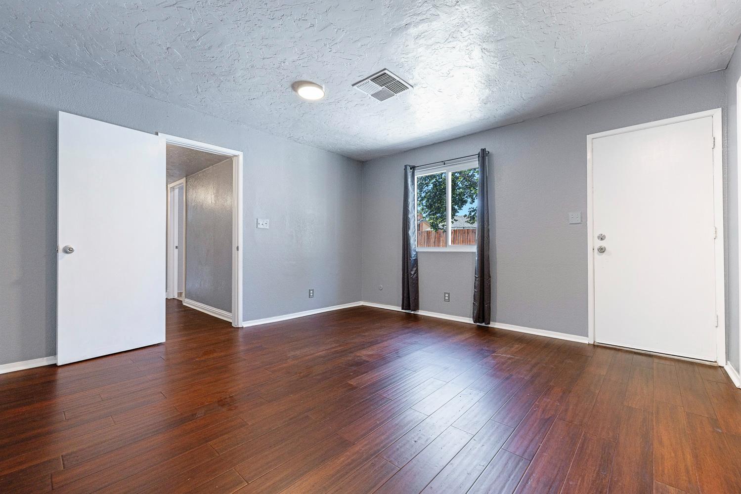 857 Los Altos Ave, Clovis, CA 93612