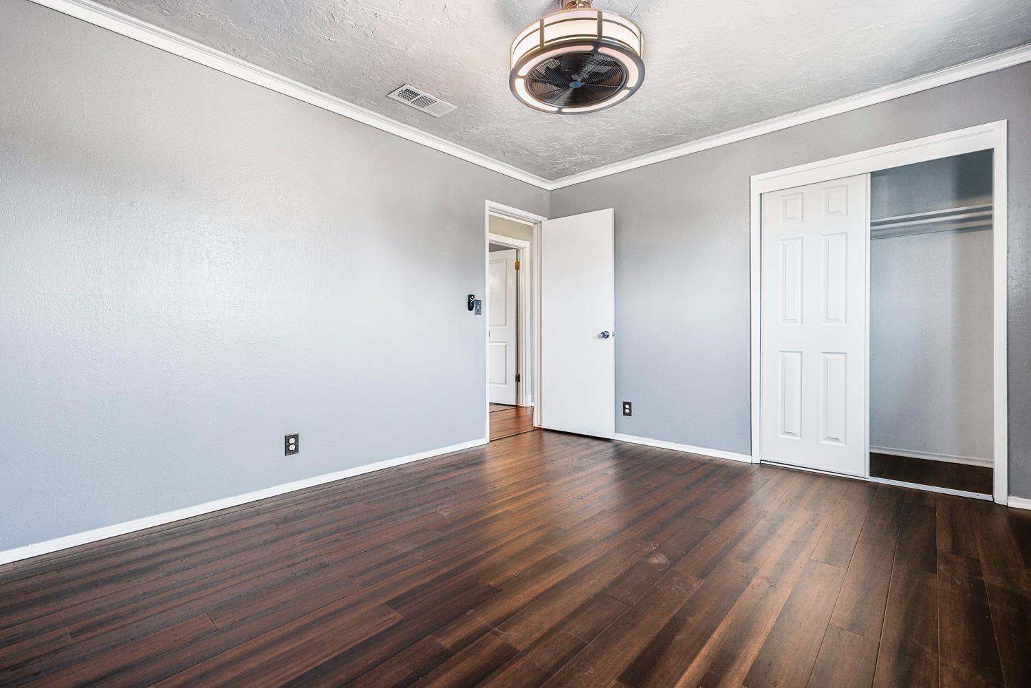 857 Los Altos Ave, Clovis, CA 93612