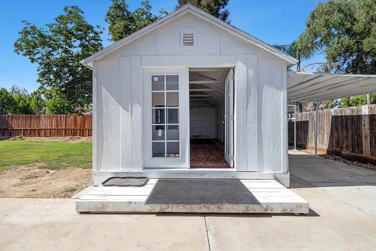857 Los Altos Ave, Clovis, CA 93612