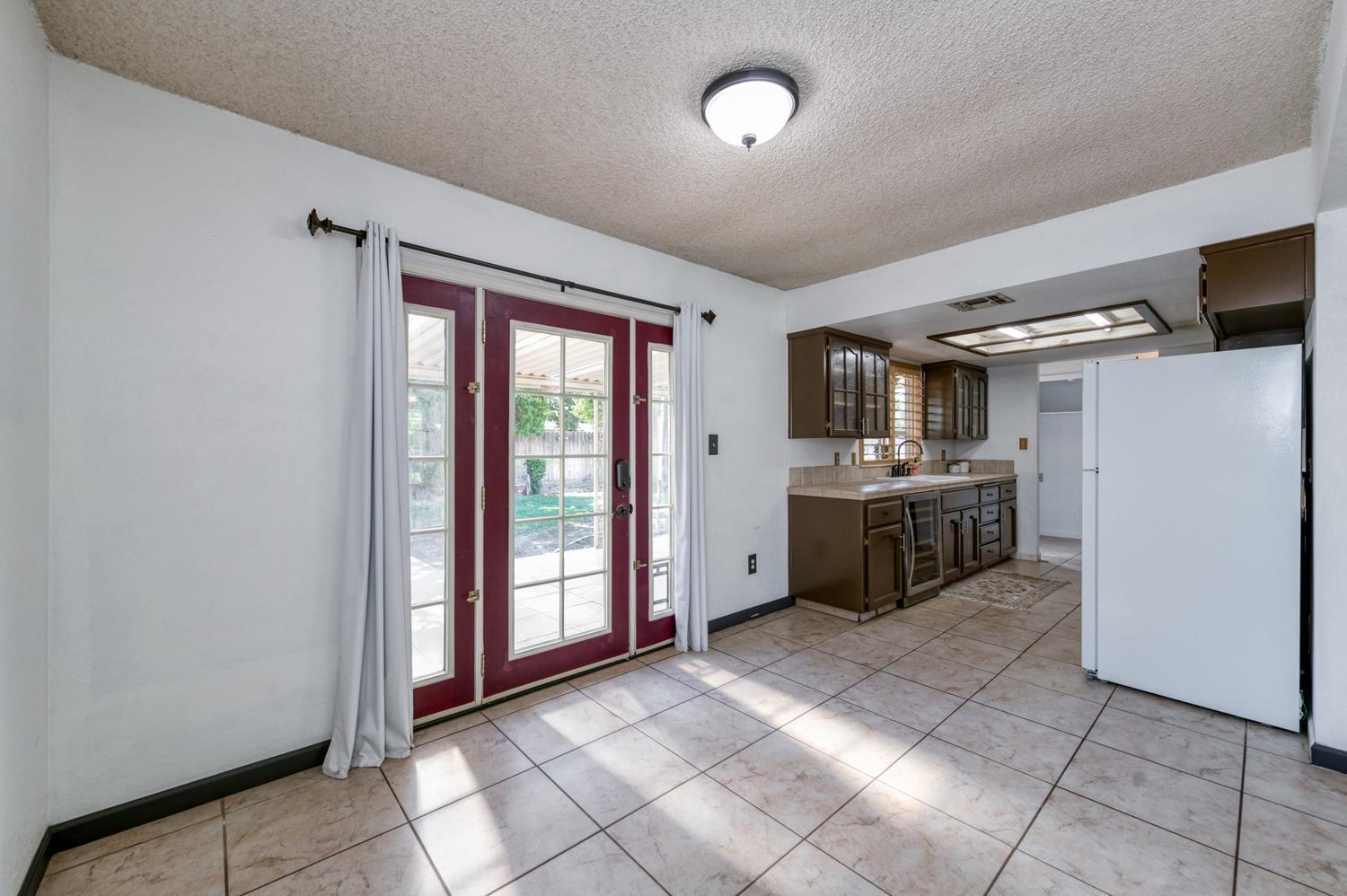 2319 S Pierce Ave, Fresno, CA 93725