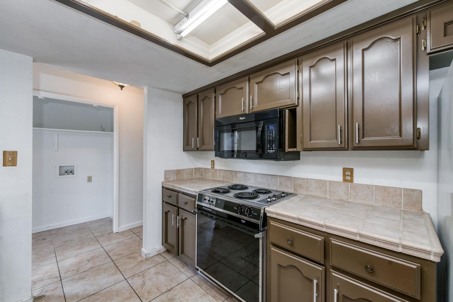 2319 S Pierce Ave, Fresno, CA 93725