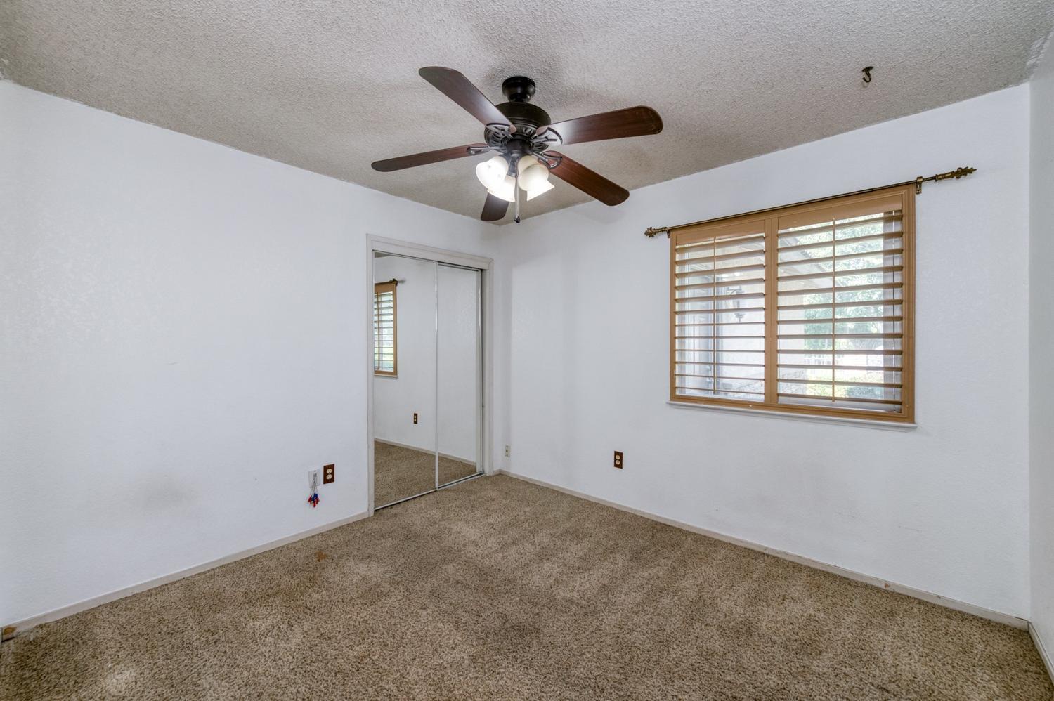 2319 S Pierce Ave, Fresno, CA 93725