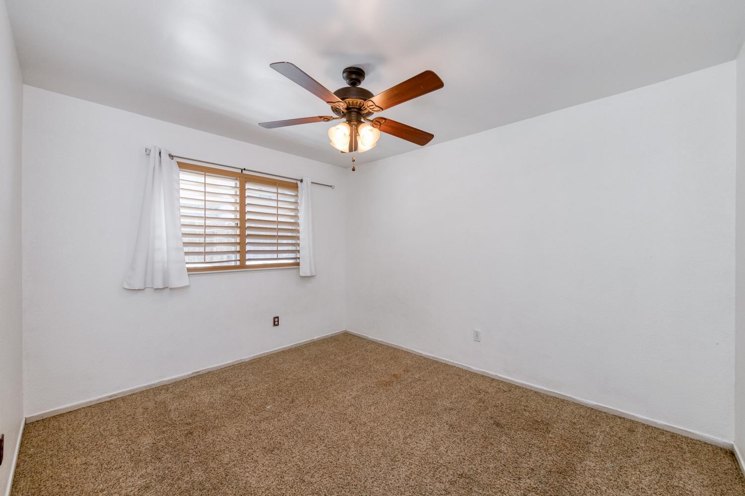 2319 S Pierce Ave, Fresno, CA 93725