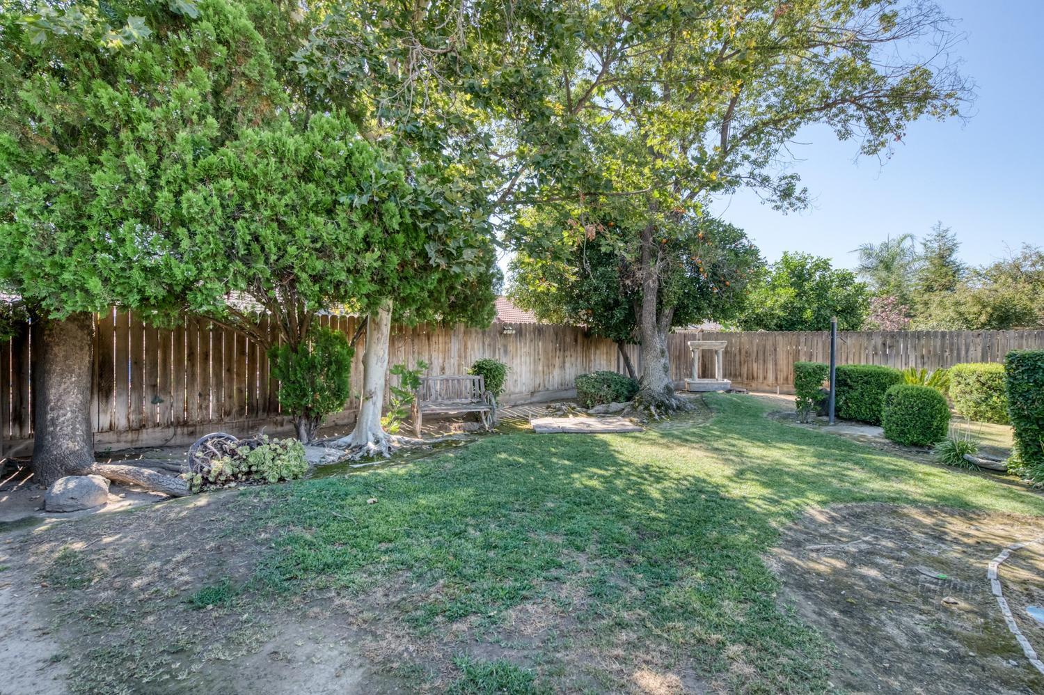 2319 S Pierce Ave, Fresno, CA 93725