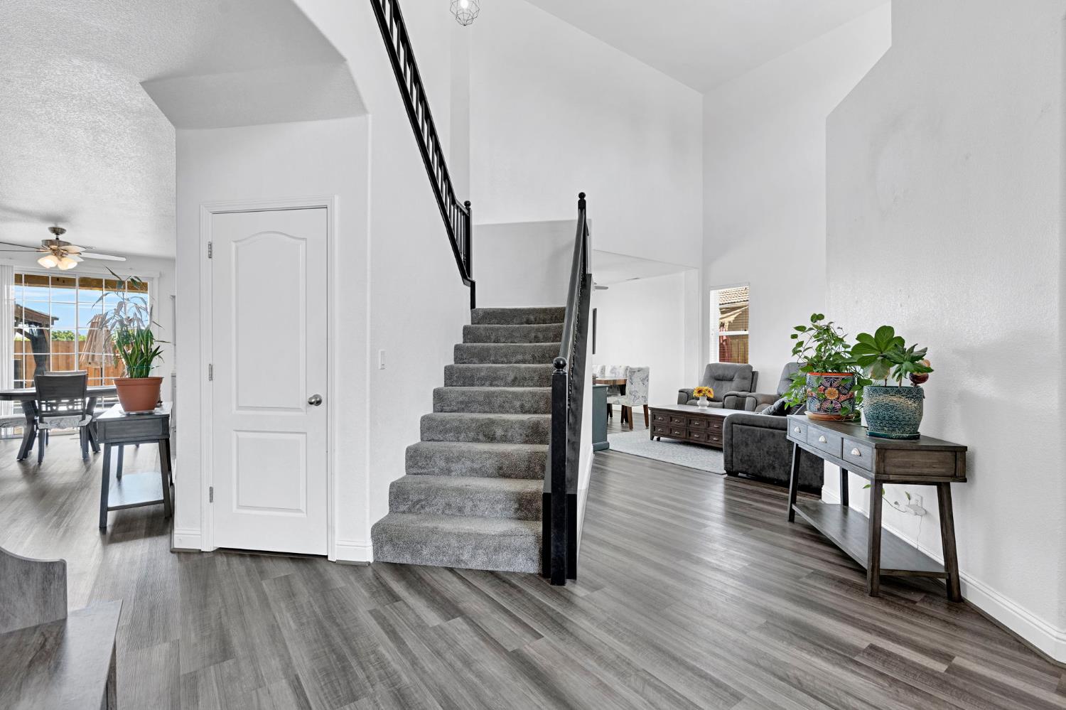2768 Goshen Ave, Clovis, CA 93611