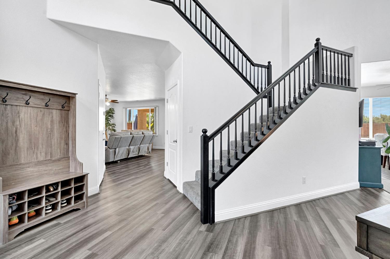 2768 Goshen Ave, Clovis, CA 93611