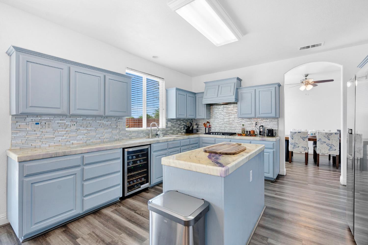 2768 Goshen Ave, Clovis, CA 93611