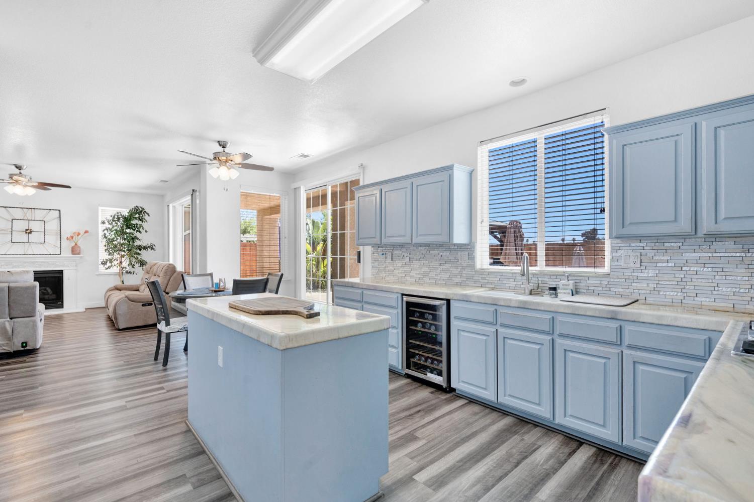 2768 Goshen Ave, Clovis, CA 93611