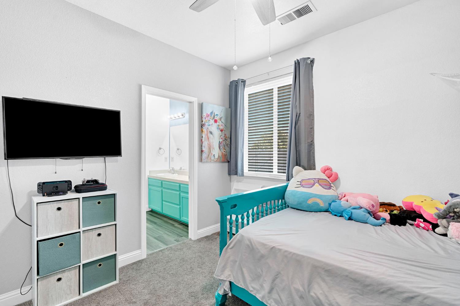 2768 Goshen Ave, Clovis, CA 93611