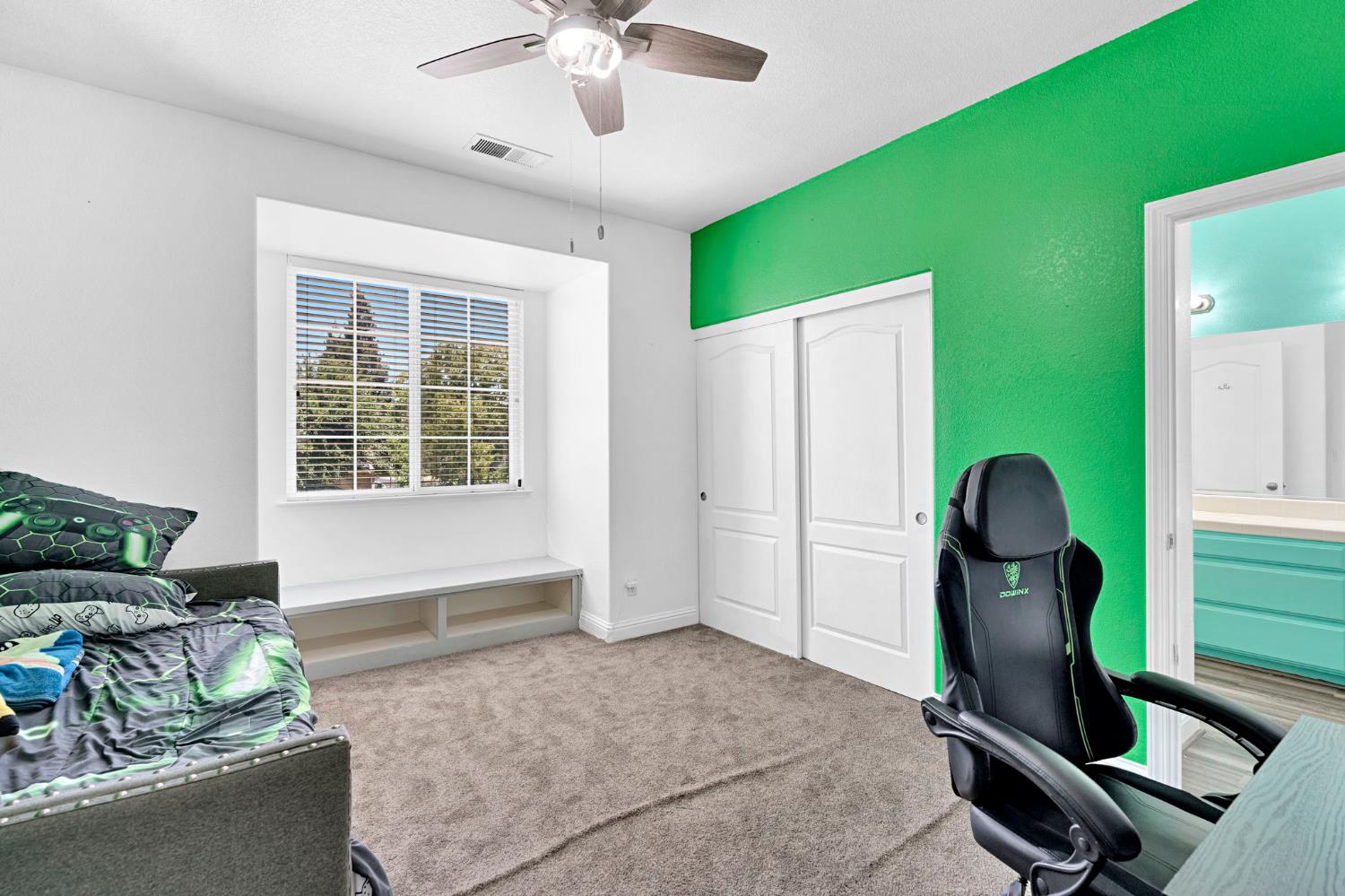 2768 Goshen Ave, Clovis, CA 93611