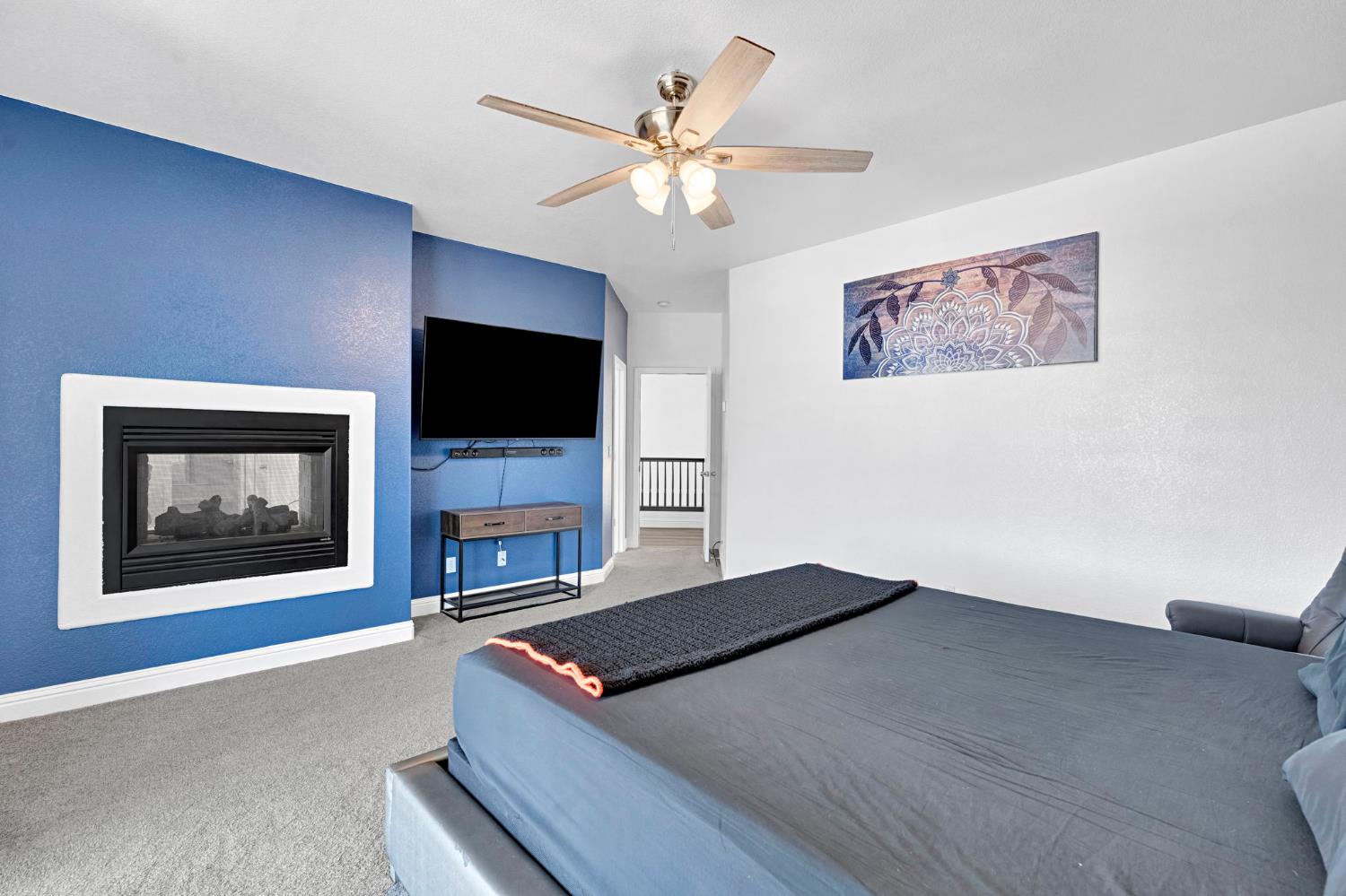 2768 Goshen Ave, Clovis, CA 93611