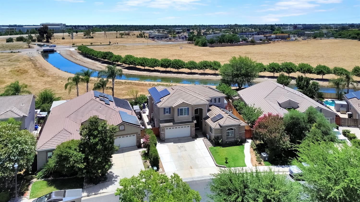 2768 Goshen Ave, Clovis, CA 93611