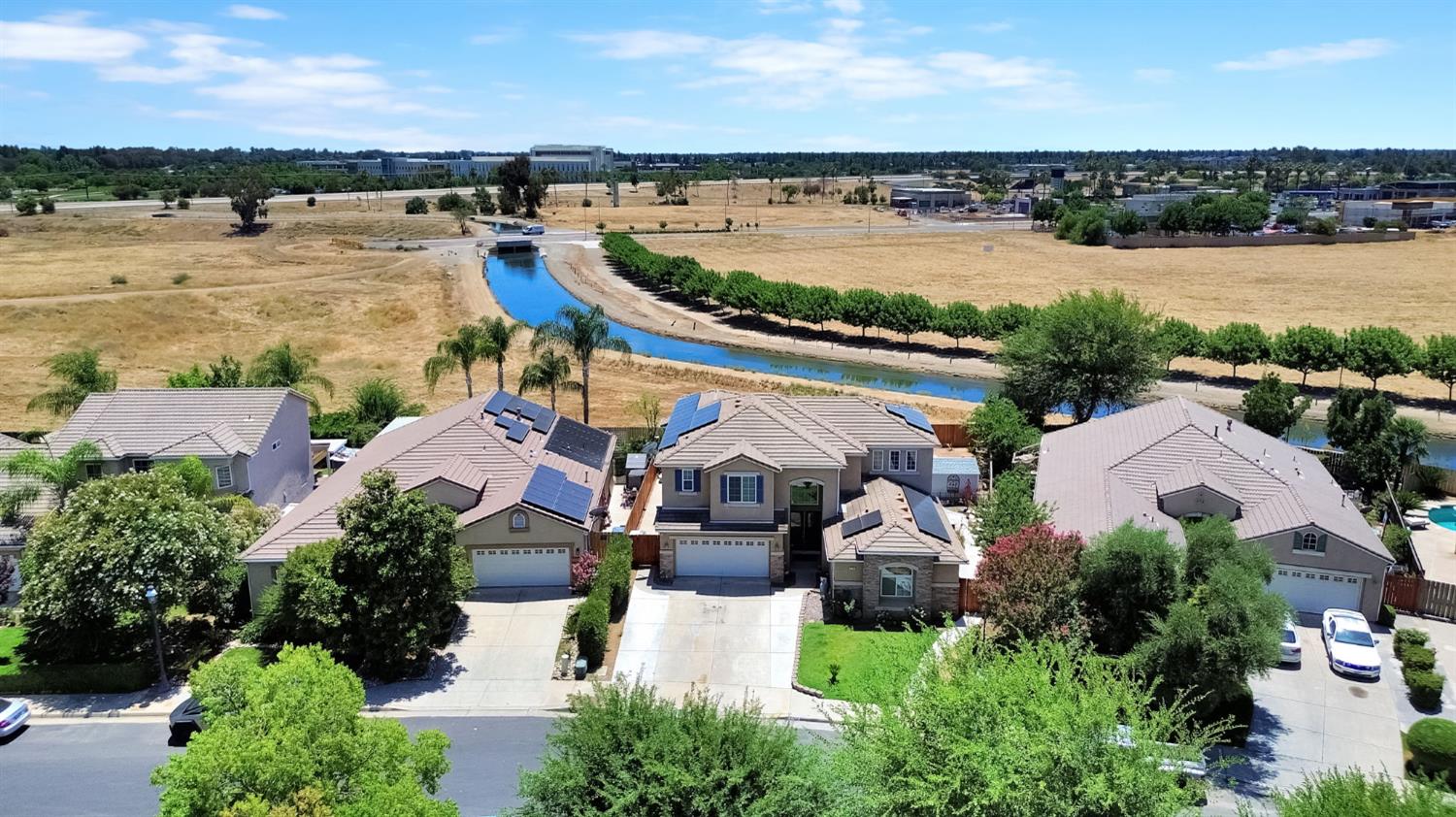 2768 Goshen Ave, Clovis, CA 93611