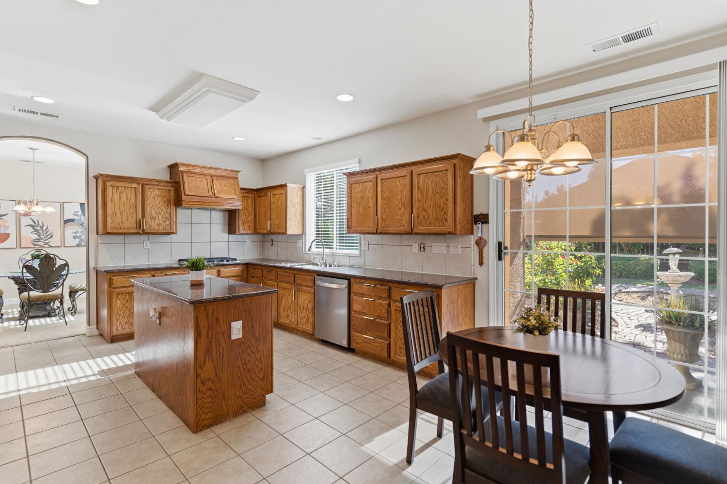 8553 N Ann Ave, Fresno, CA 93720