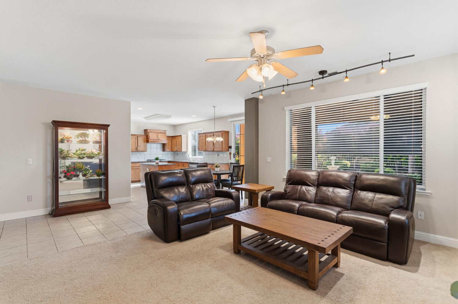 8553 N Ann Ave, Fresno, CA 93720