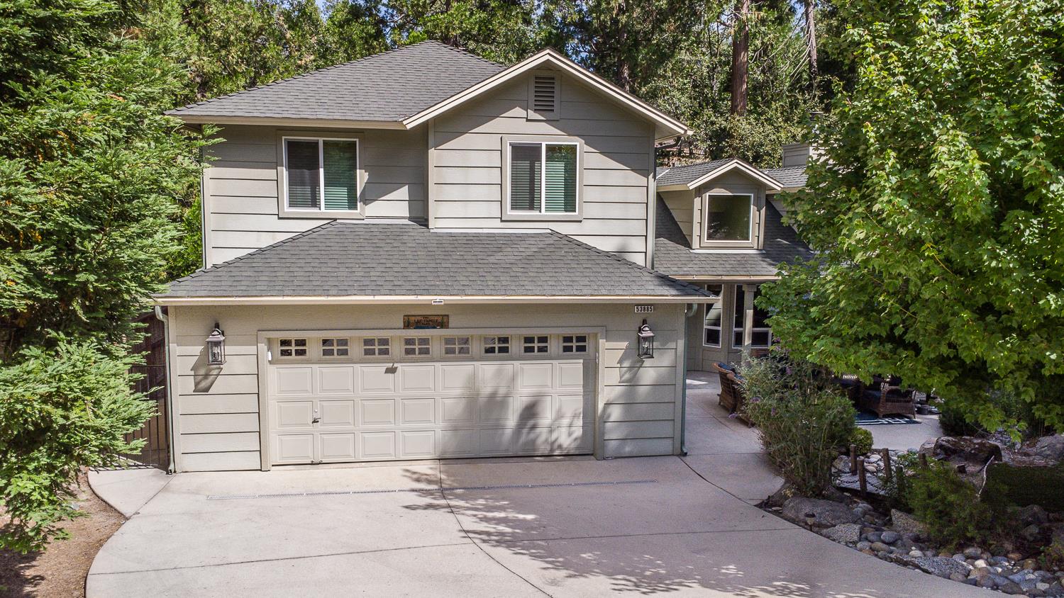 53885 Dogwood Creek Dr, Bass Lake, CA 93604
