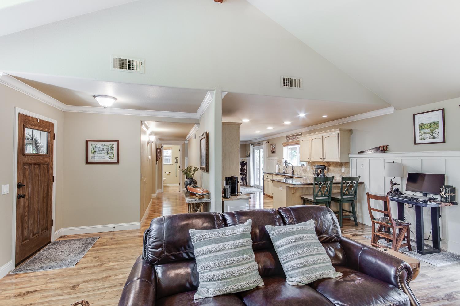 53885 Dogwood Creek Dr, Bass Lake, CA 93604