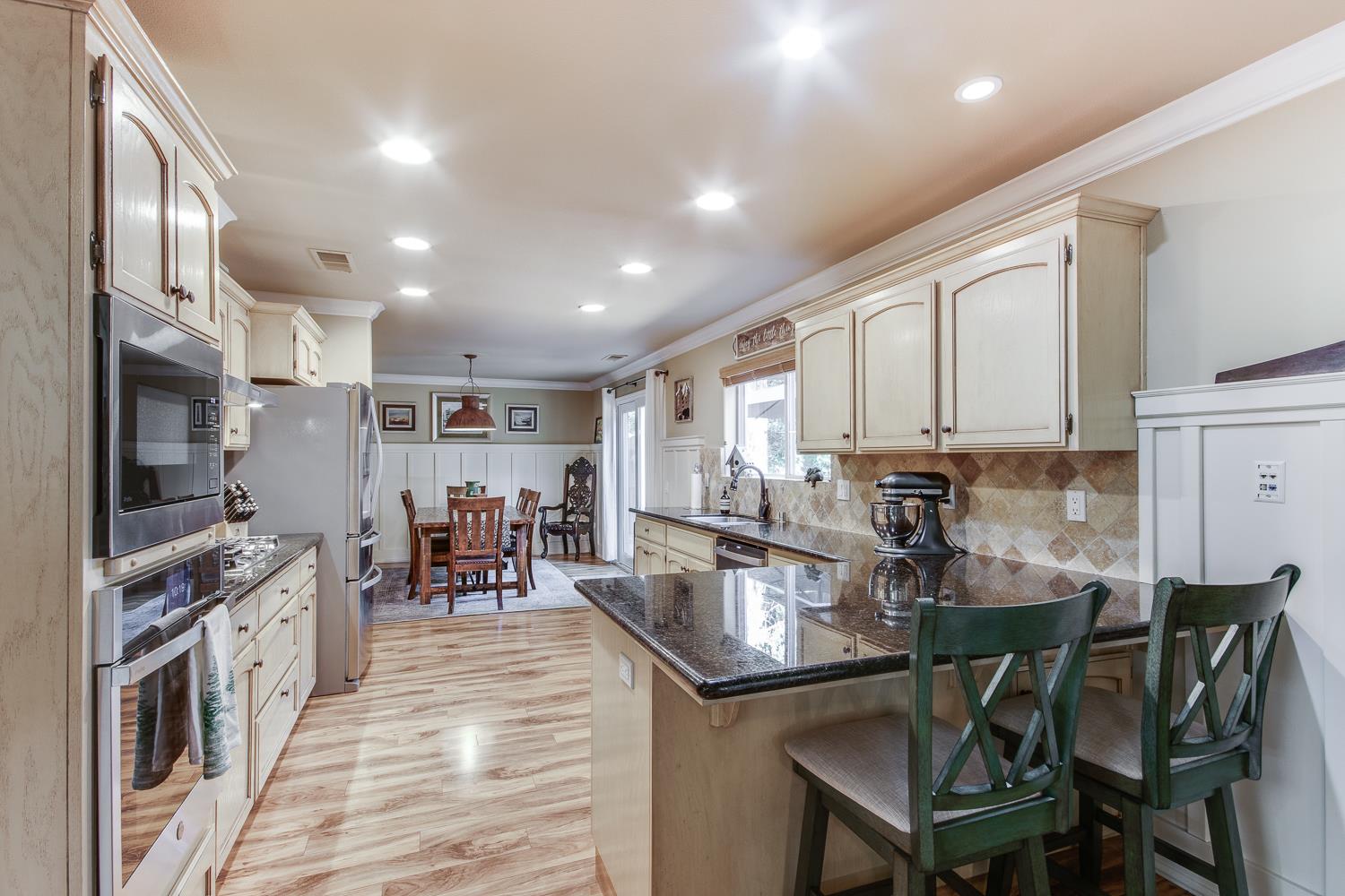 53885 Dogwood Creek Dr, Bass Lake, CA 93604