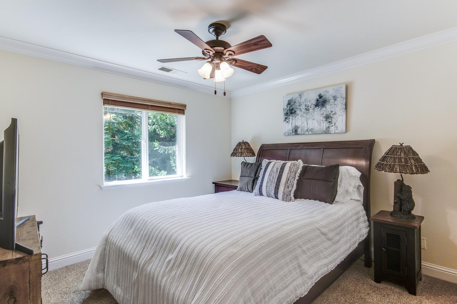 53885 Dogwood Creek Dr, Bass Lake, CA 93604