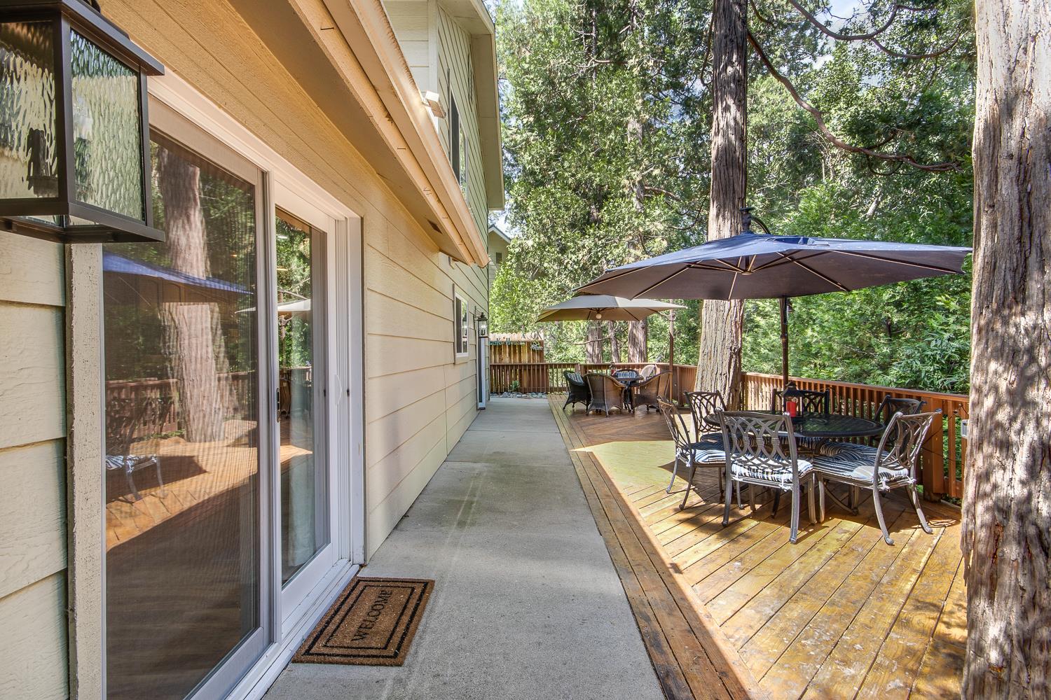 53885 Dogwood Creek Dr, Bass Lake, CA 93604