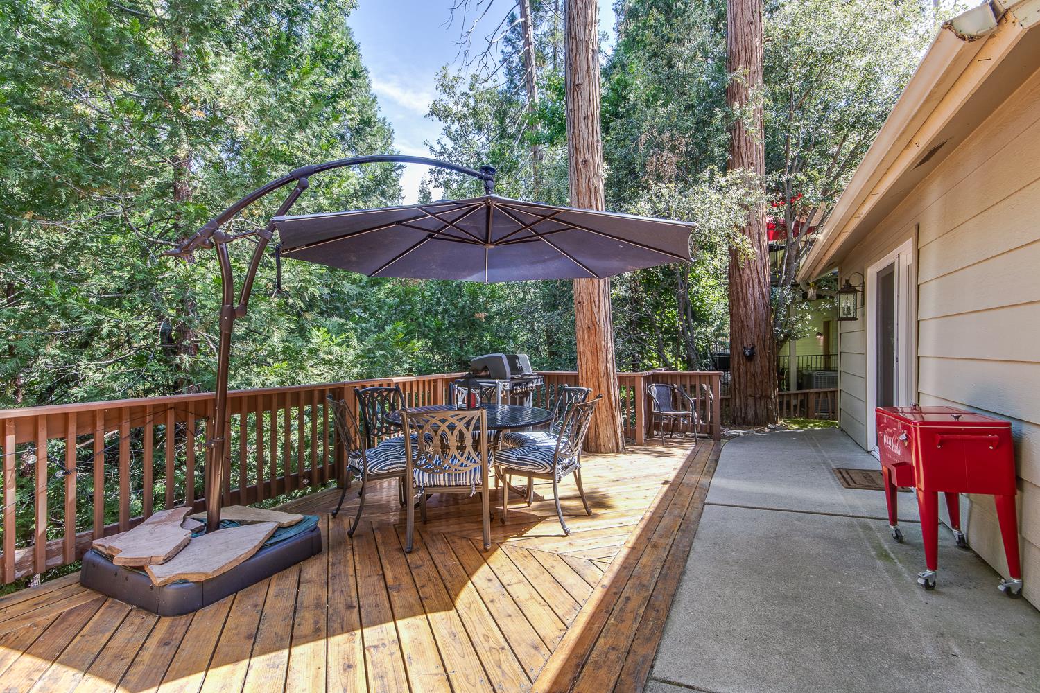53885 Dogwood Creek Dr, Bass Lake, CA 93604