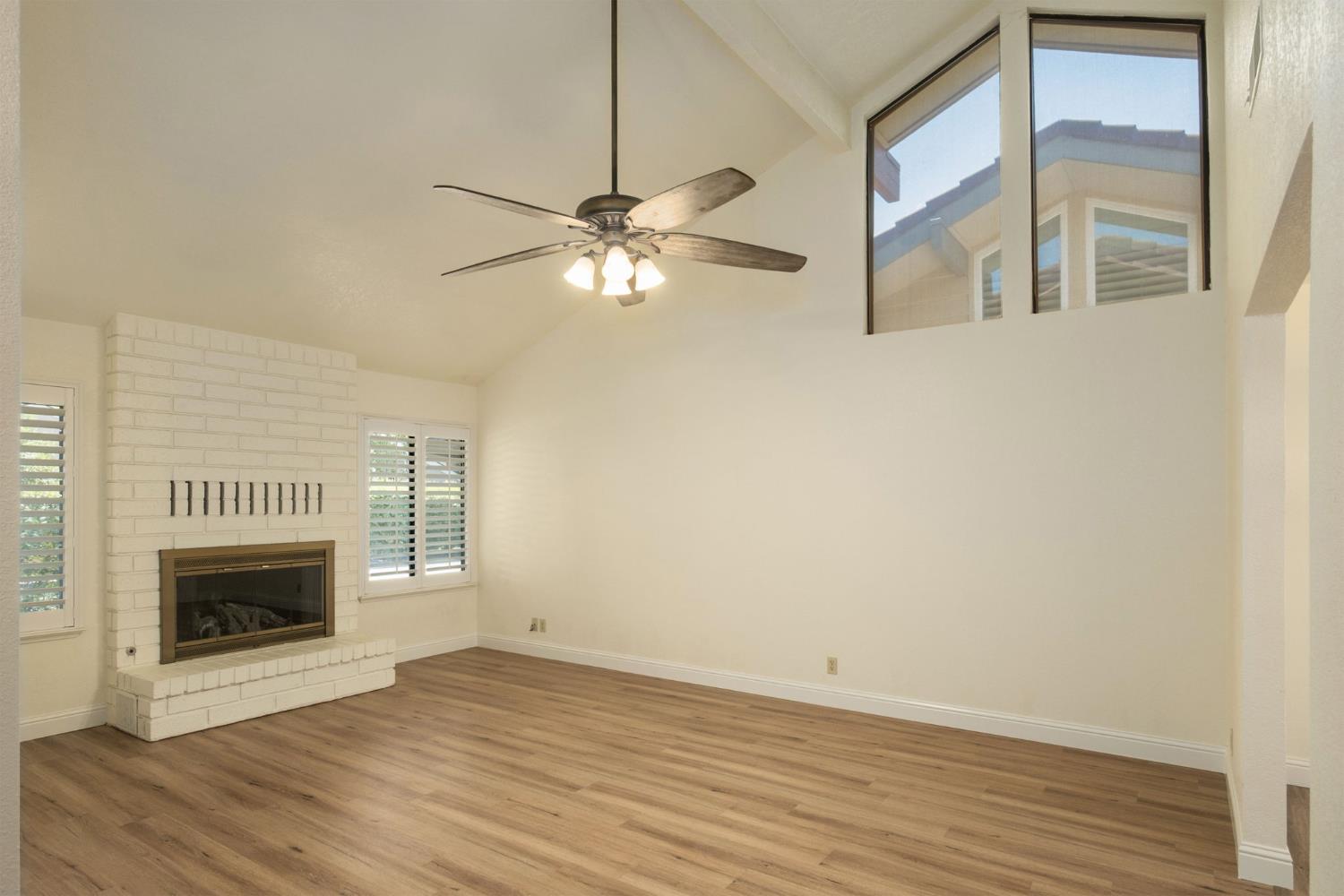 6185 N West Ave, Fresno, CA 93711