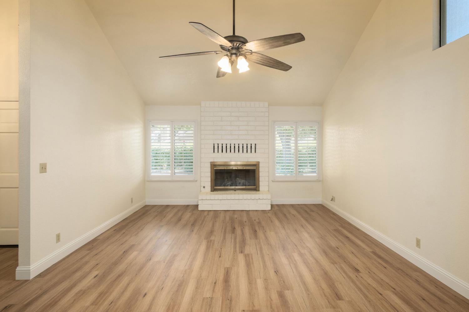 6185 N West Ave, Fresno, CA 93711