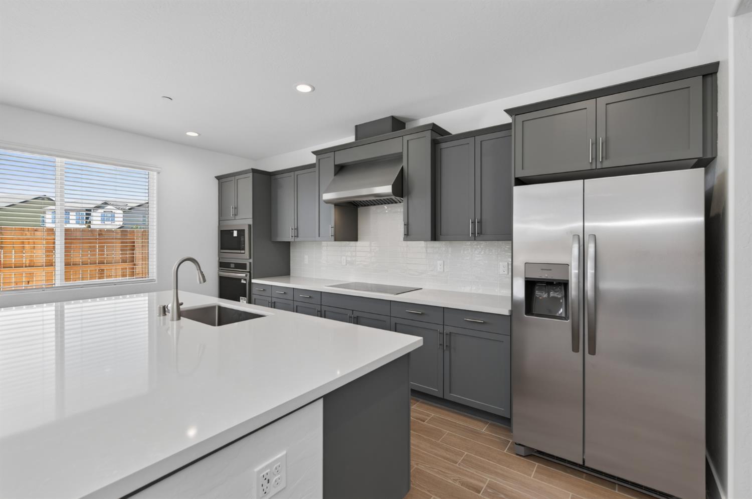 2813 E Corteza Dr, Fresno, CA 93730
