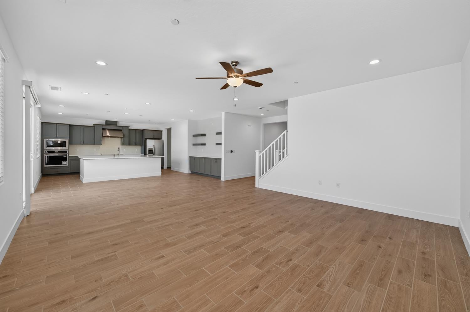 2813 E Corteza Dr, Fresno, CA 93730