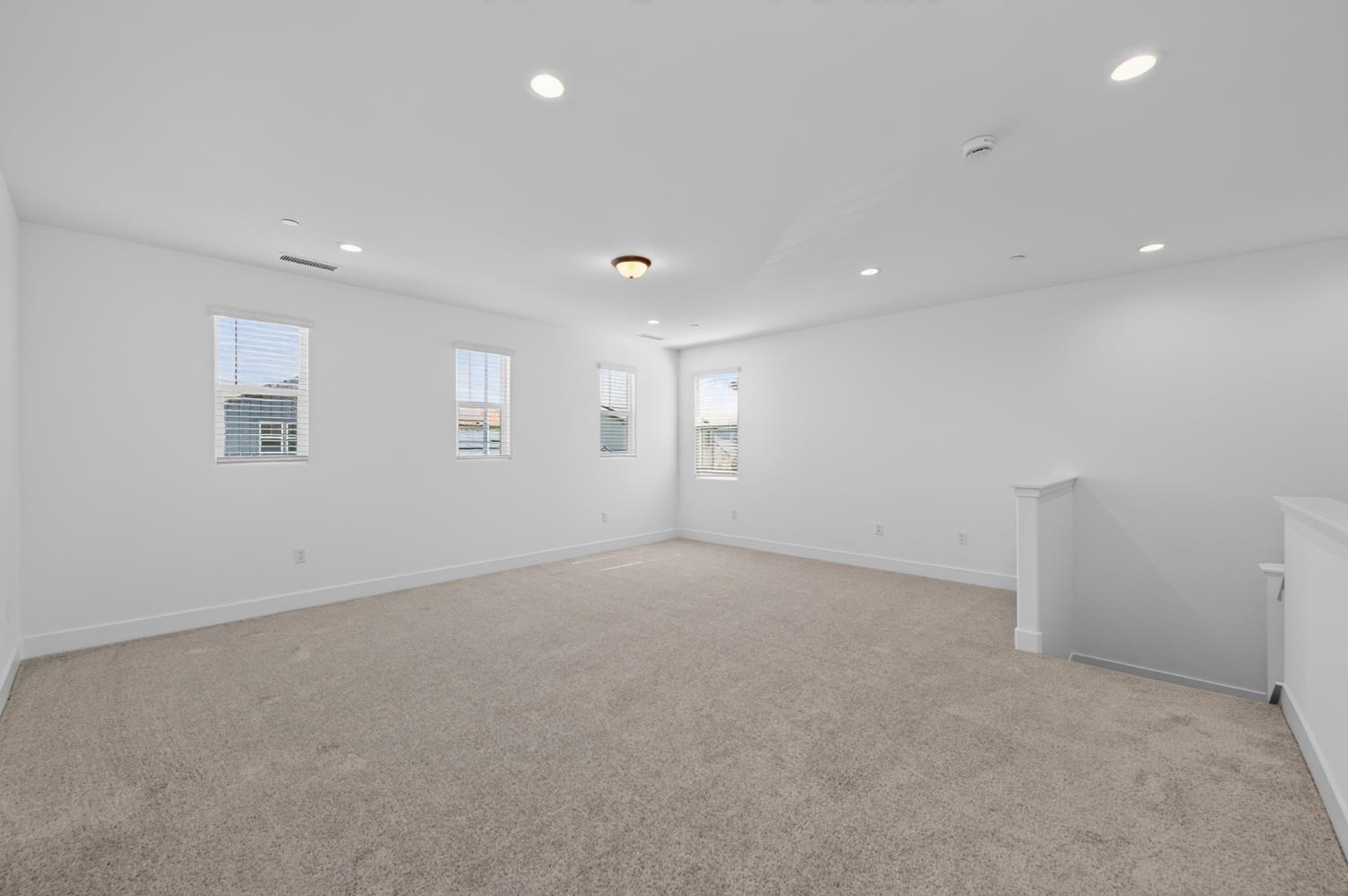 2813 E Corteza Dr, Fresno, CA 93730