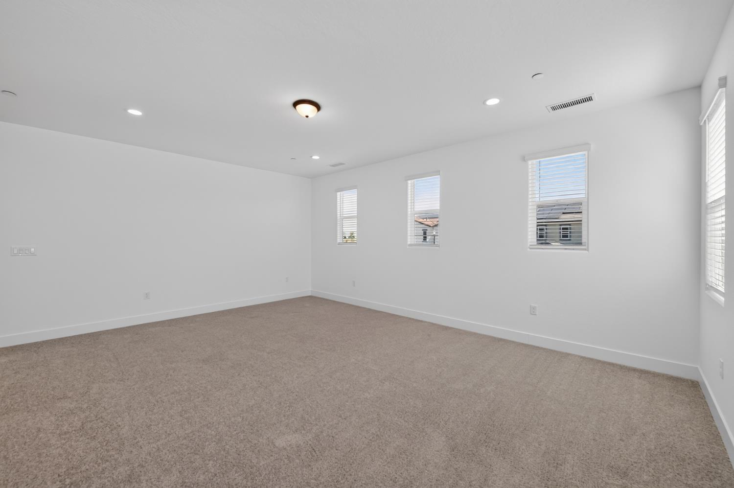 2813 E Corteza Dr, Fresno, CA 93730