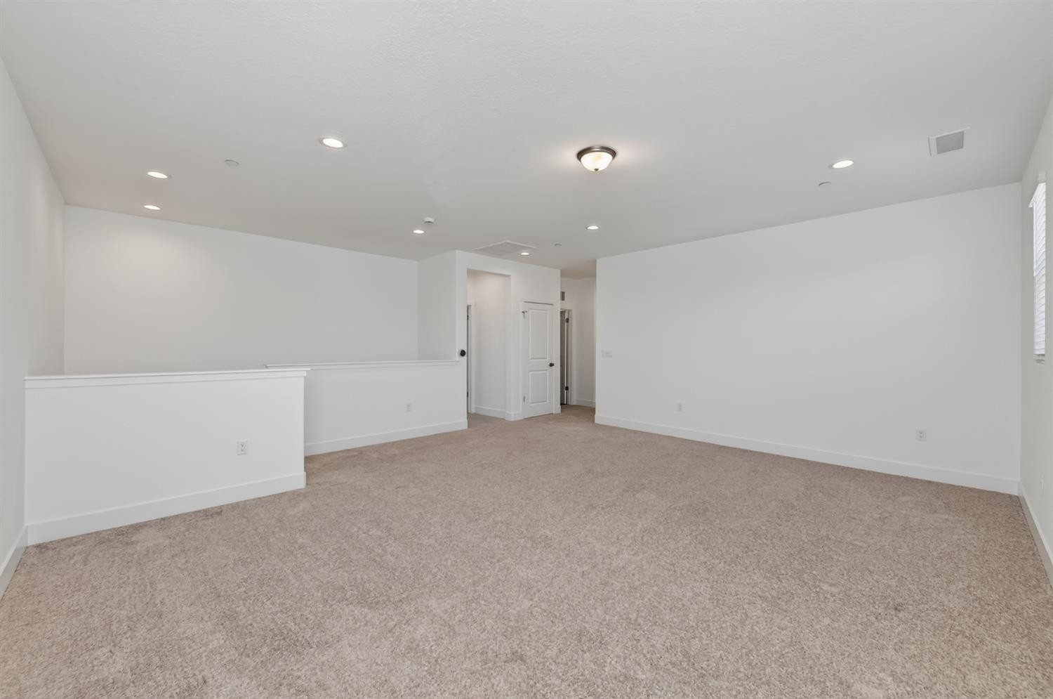 2813 E Corteza Dr, Fresno, CA 93730