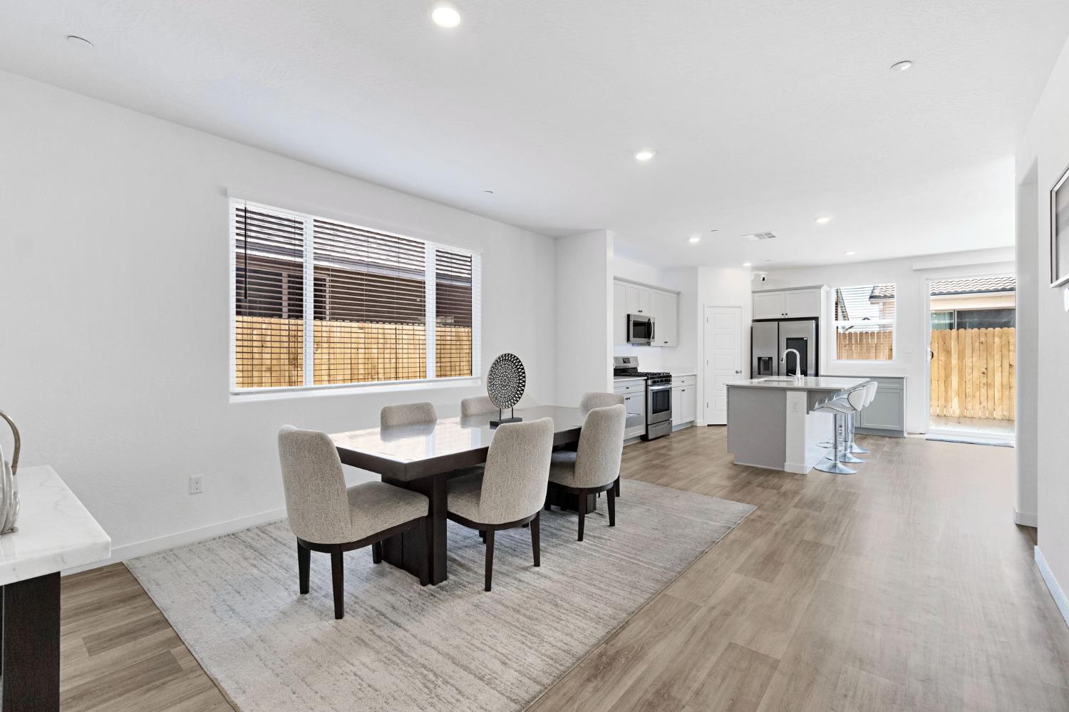 7065 E Homan Ave, Fresno, CA 93737