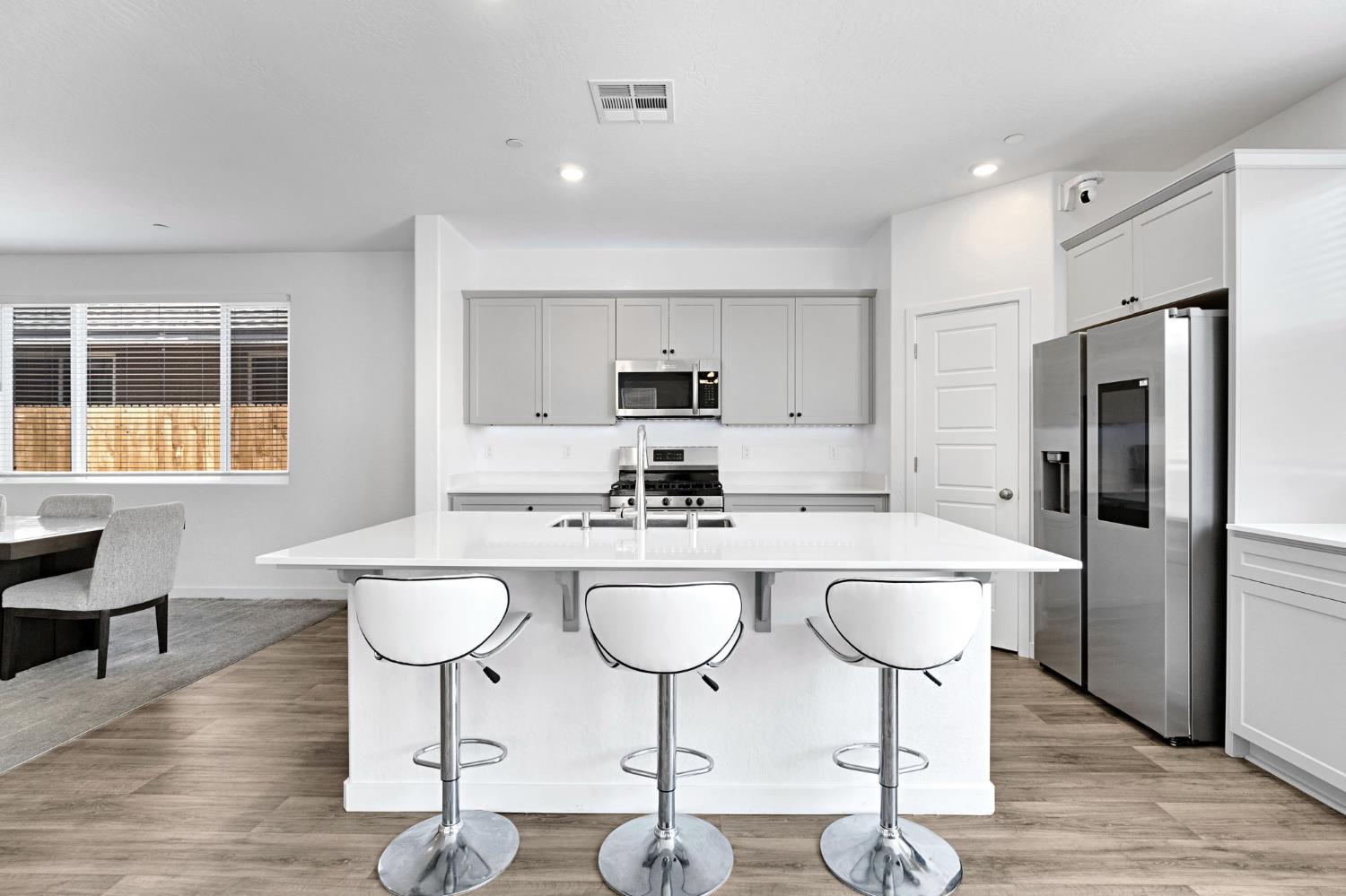 7065 E Homan Ave, Fresno, CA 93737