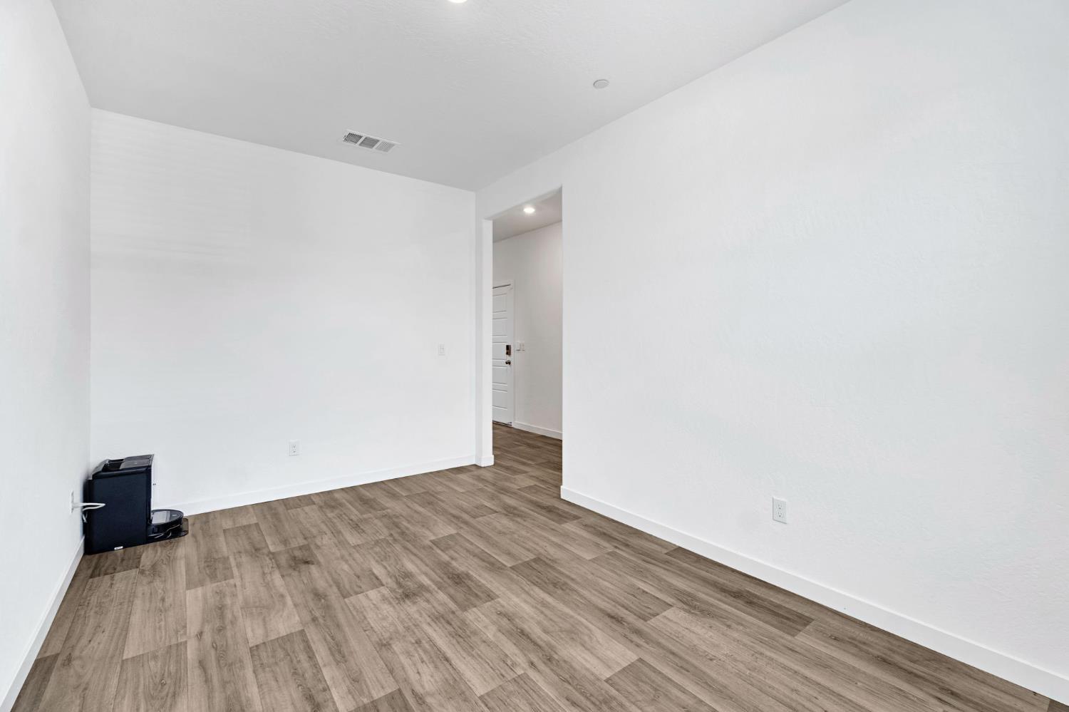 7065 E Homan Ave, Fresno, CA 93737