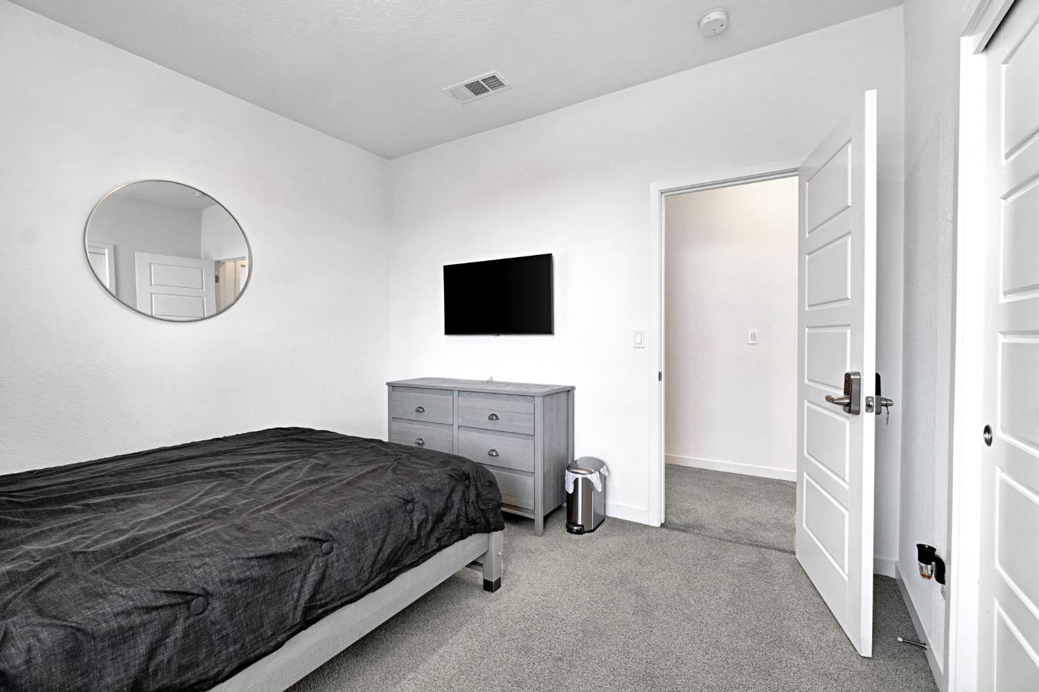 7065 E Homan Ave, Fresno, CA 93737